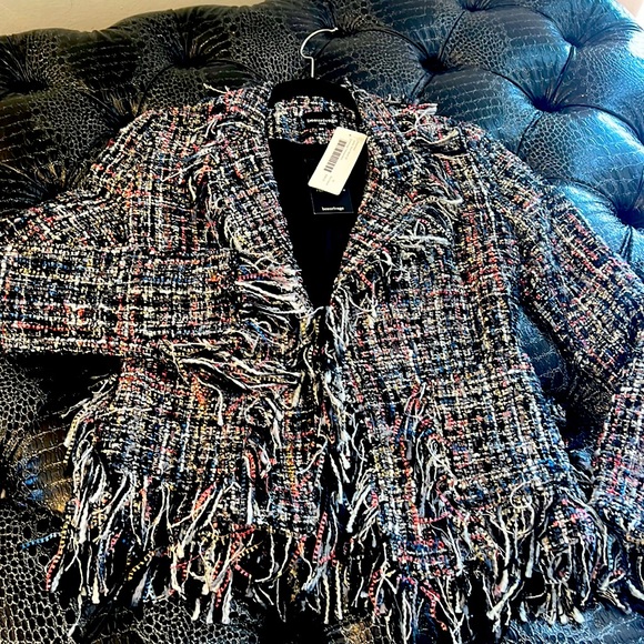 Blazer - Picture 2 of 5